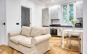 Joivy Stunning Flat With Balcony
